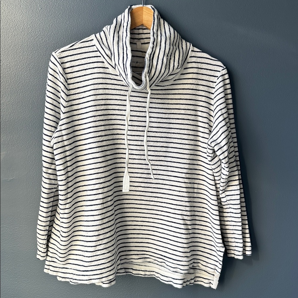 💙🤍 LOU & GREY Navy white Striped Top size large women’s mock neck sweatshirt